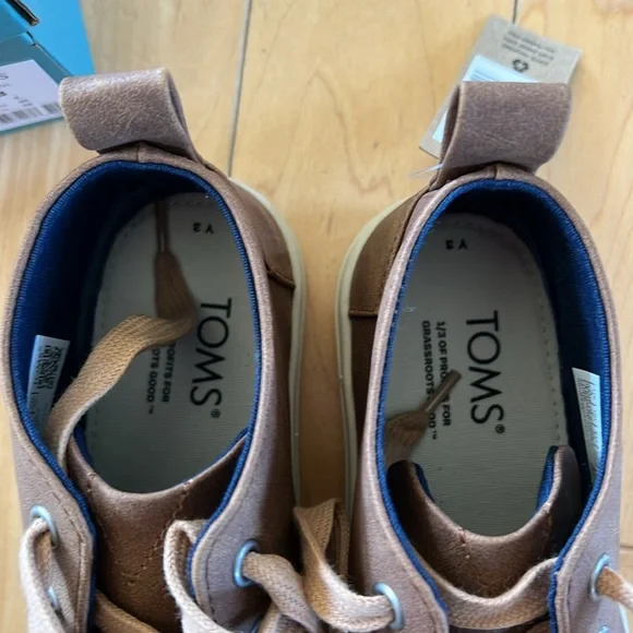 NWT nib Toms brown shoes boots boys size 3 botas cupsole - Picture 4 of 8